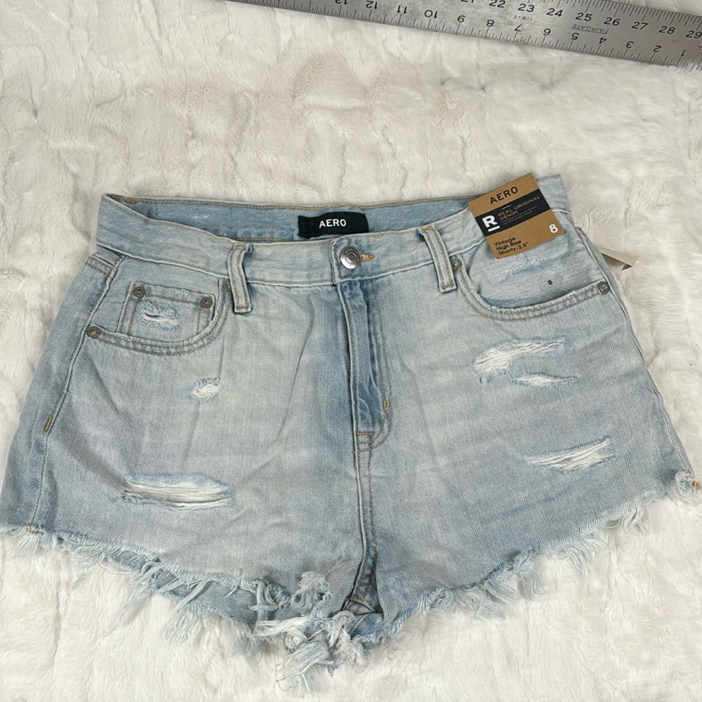 Aero Real Original Denim Vintage high rise shorty‎ 2.5” size 8 distressed